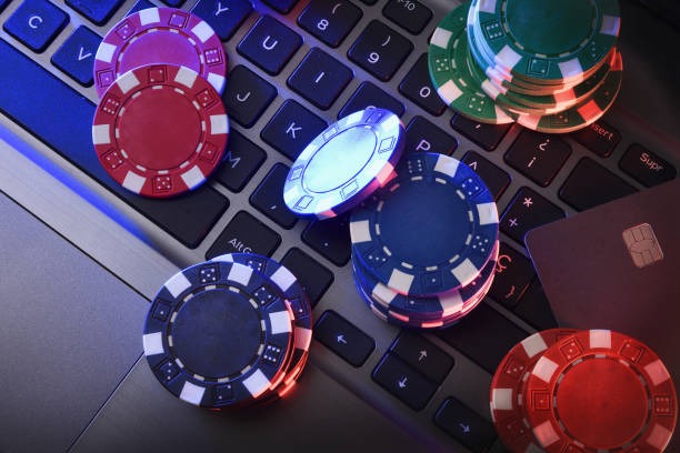 gacoan Hood vs Wolf live dealer interface on mobile phone showing bet controls and live stream